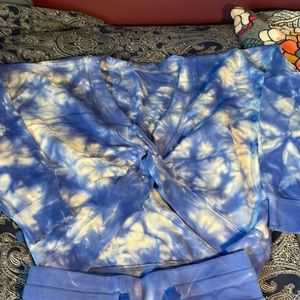 Joy lab blue and white tie-dye size small